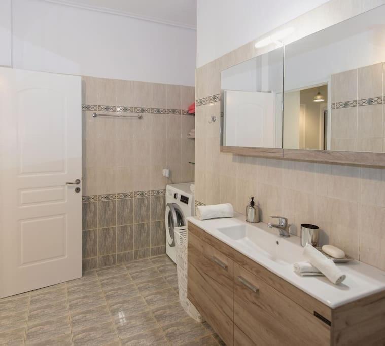 Thano'S Stylish Flat Just 150M To The Beach Farai Ngoại thất bức ảnh